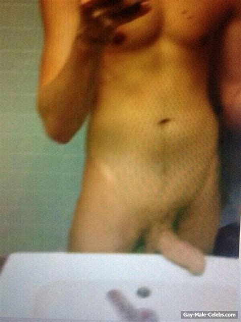 Dylan Sprouse Leaked Nude And Underwear Selfie Gay Male Celebs