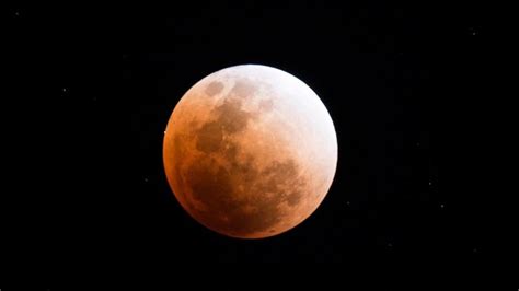 28 weird names we have for different full moons. Rare Super Blue Blood Moon Dazzles Skywatchers Across the ...