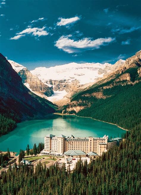Lake Louise Alberta Canada This Is A Gorgeous Spot To