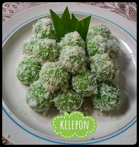Jajanan kerak nasi ini, saya buat dengan bahan dasar dari nasi sisa yang tidak terpakai. Kelepon Beras Ketan