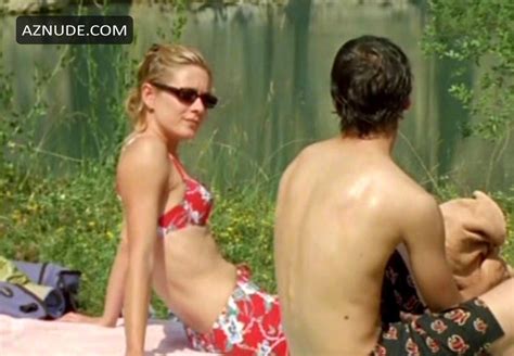 Browse Celebrity Outdoors Images Page 321 Aznude