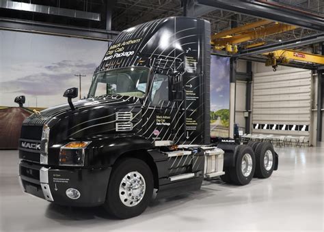 Mack Anthem Day Cab Gets New Roof Fairing Commercial Carrier Journal