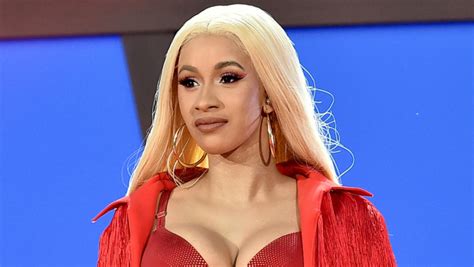 Cardi B To Turn Herself In To Police Following Alleged Strip Club Fight