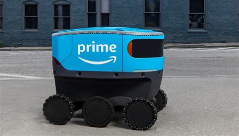 Conoce A Scout El Robot Que Entrega Las Compras Que Realizas En Amazon