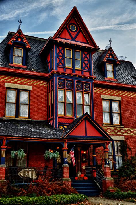 Pin By Heather Kosinski On Architecture Victorian Homes Victorian