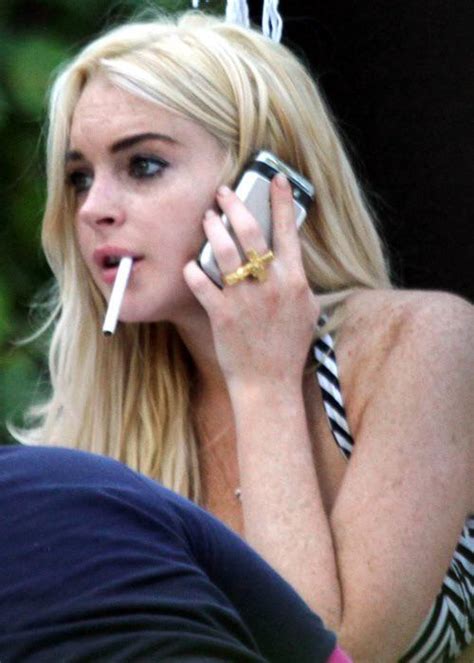 Lindsay Lohan Rcigarettes