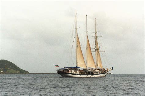 Yankee Clipper Under Sail Brenda Anderson Flickr