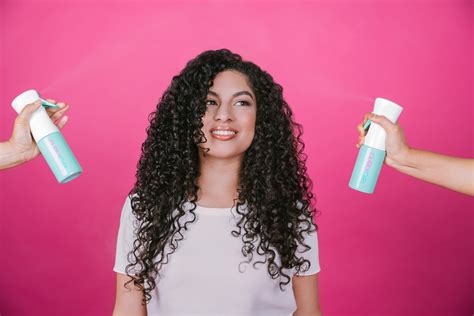 The coconut water brings an extra dose of moisturizing refreshment to dry, flat curls, helping your strands spring back in their. Blog - How to refresh your curls - Curlygirlmovement