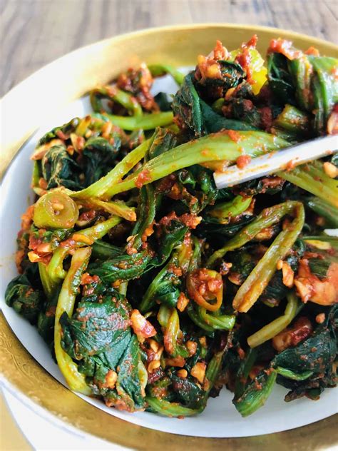 Super Simple Korean Spinach Side Dish Explore Cook Eat