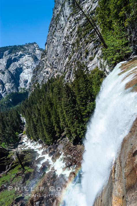 Vernal Falls In Yosemite National Park California 09196