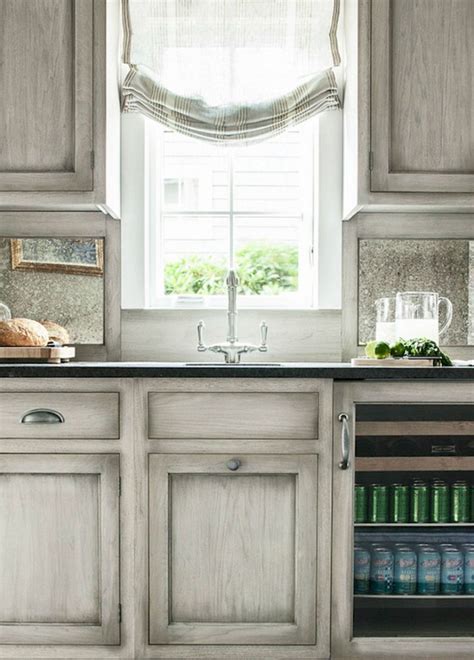 Gray Farmhouse Kitchen Cabinet Makeover Ideas 13