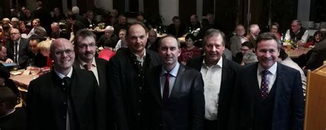 Folgende pressemitteilungen von hubert aiwanger wurden auf der website der freien wähler landtagsfraktion veröffentlicht. Hubert Aiwanger in Bissingen|Bissingen|Dillingen-Aktuell