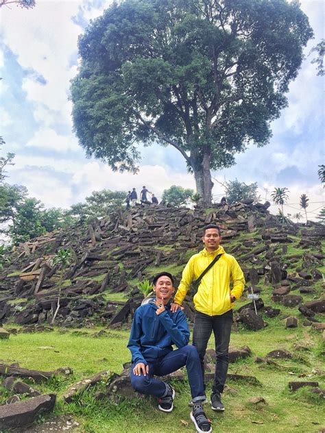 Unik Ada Batu Berbunyi Di Situs Gunung Padang Cianjur