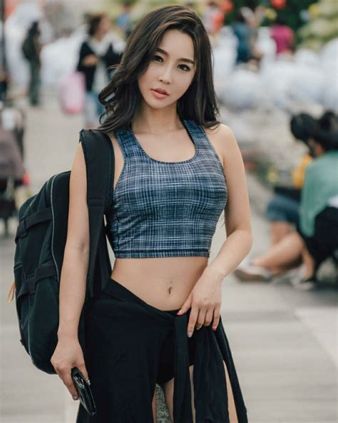 Lee Jina 비키니