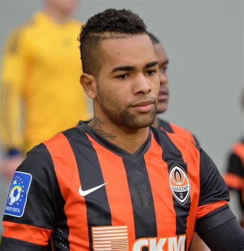Join the discussion or compare with others! Alex Teixeira - Vikipedi