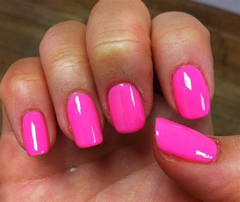 ibeautyboutique-nail-of-the-day-gelish-make-you-blink-pink