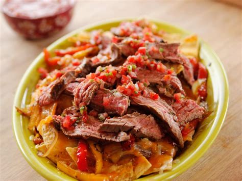 When you're as popular as macaroni and cheese is, why try harder? Fajita Nachos Recipe | Ree Drummond | Food Network