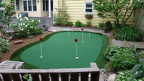 15′ x 20′ 5-Hole Pro Backyard or Indoor Putting Green - Made from the ...