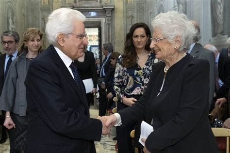 La senatrice a vita liliana segre, sopravvissuta alla deportazione ad auschwitz da bambina, riceve 200 messaggi di odio e di minacce al giorno per i suoi racconti sulla shoah: Holocaust Survivor in Italy Under Police Protection After ...