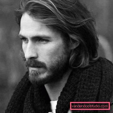 Kıvırcık saçlı erkekler için saçın sadece üst kısımlarını uzun bırakarak yapılan bir kesim yeterli bu modelde. Orta Uzun Saç Modelleri Erkek