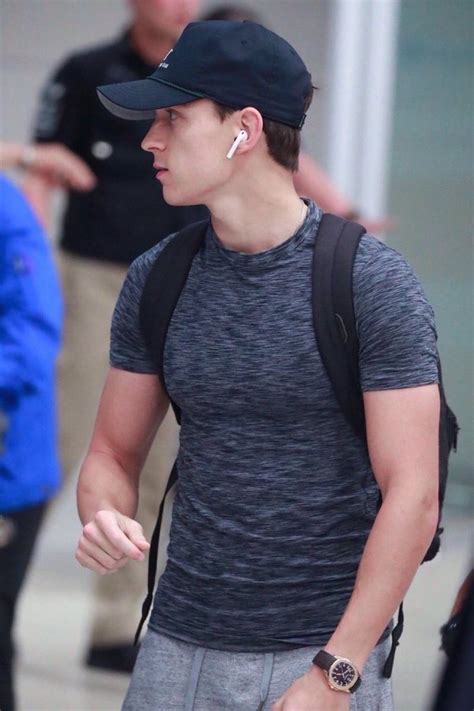 Sexy Celebs Stan On Twitter Rt Lfonsoholland Tom Holland In Tight T Shirts Makes My Mind Go