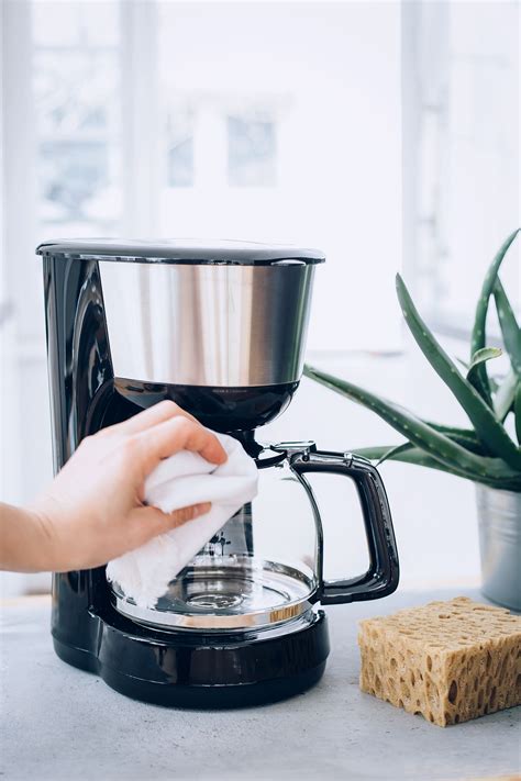 How To Clean A Coffee Maker For A Better Tasting Brew