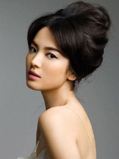 15 Korean Hairstyles For Women That Turn Heads 2024