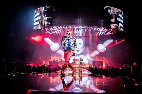 Queen Adam Lambert Concert Review Phoenix Gila River Arena