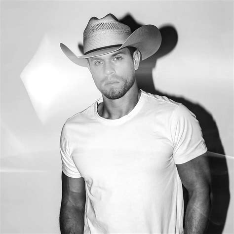 Dustin Lynch brings Stay Country Tour to Stage AE March 27 ...