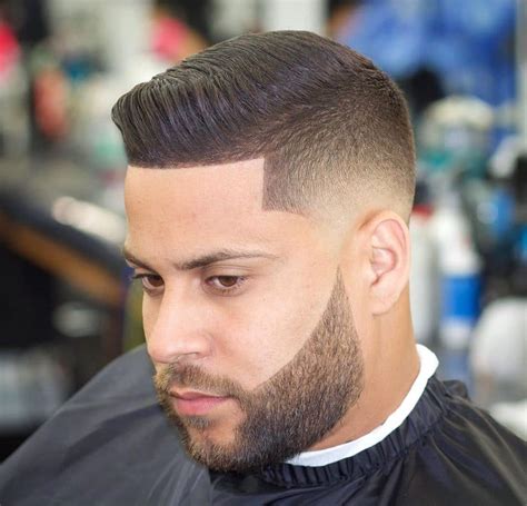 10 Cool Men's Haircuts For Short Hair (2020 Styles)