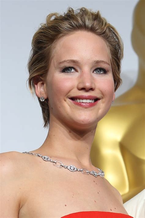 Jennifer Lawrence Hairstyles From Short To Long Hair