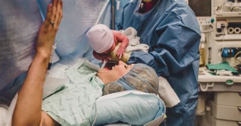 26 Stunning Photos That Capture The Sheer Strength Of C Section Moms Section C Photos D