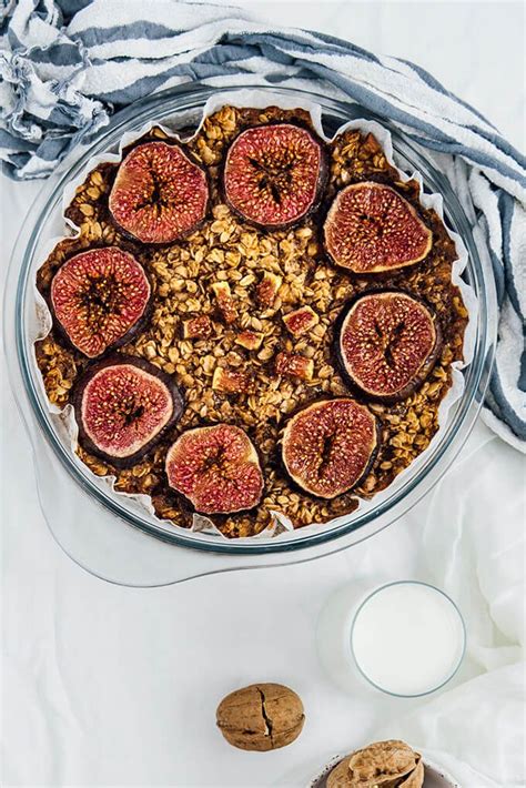 This Gluten Free Healthy Baked Oatmeal With Figs Makes A Super Tasty