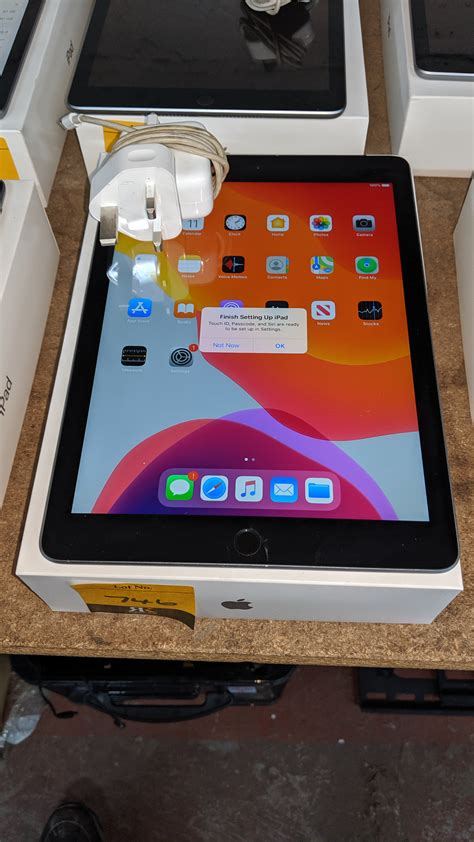 Apple Ipad 6th Generation Wi Fi And Cellular 32gb Product Model A1954