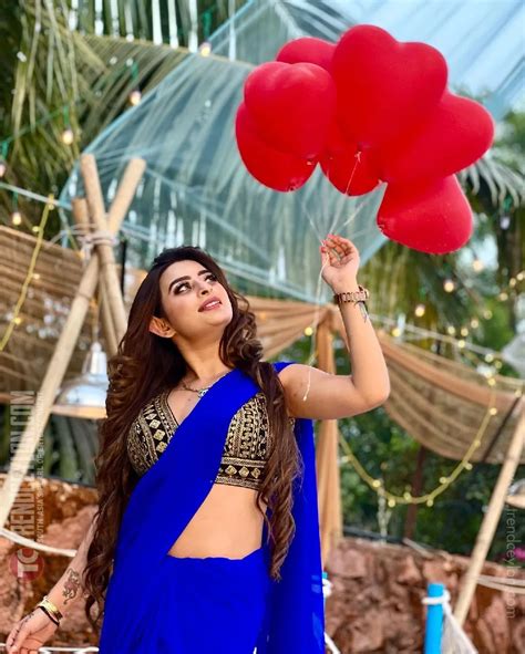 Matkani Ke Matke Actress Ankita Dave Looks Gorgeous In The Blue Saree