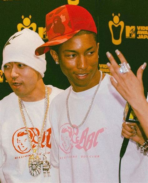 Pin By ‎ ‎‎ ‎ ‎‎ ‎ ‎‎ ‎ ‎‎ ‎ ‎ On Awge Pharell Williams 2000s Hip