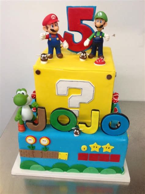 A page filled with mario bros birthday cakes ideas and pictures as well as mario bros birthday cake supplies to help you create your own stunning creation! Mario and Luigi Video Game Cake | Super mario birthday ...