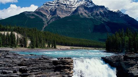 Обои водопад скалы горы деревья течение лес канада картинки на