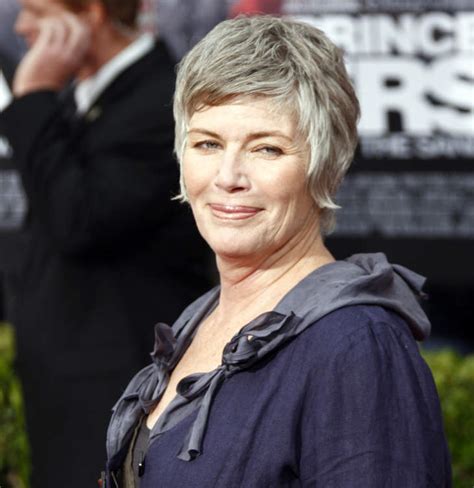 Dlisted Kelly Mcgillis Wasnt Asked To Be In “top Gun 2 Maverick