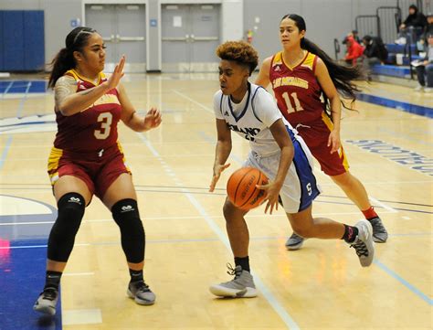 Solano College Womens Basketball Team Is Heavy With Freshmen Times