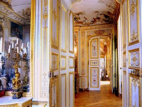 Chantilly Castle French Moments French Castles Castle French Interior