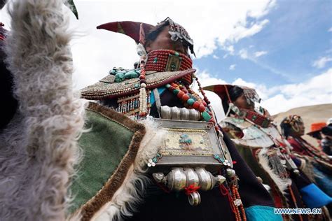 Exquisite Pulan Folk Costume In Tibet Is 1000 Year Tradition China