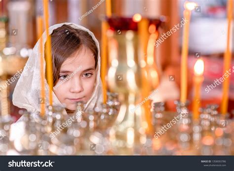 Little Girl Praying Church Stock Photo 1358093786 Shutterstock