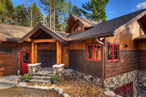 A Creative Half Log Hybrid Home In Wisconsin