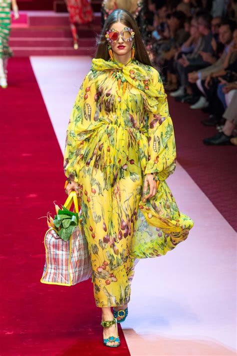 Show Review Dolce And Gabbana Spring 2018 Fashion Bomb Daily