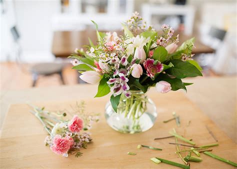 easy fresh flower arrangements