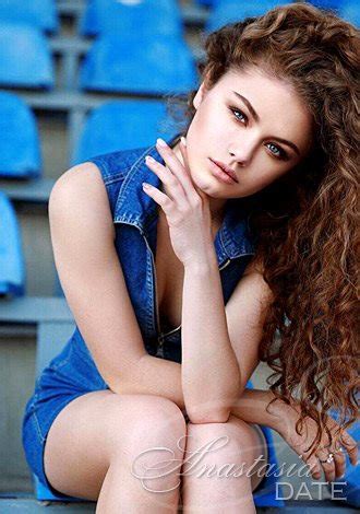 Lady Exciting Russian Alina From Moscow Yo Hair Color Brown