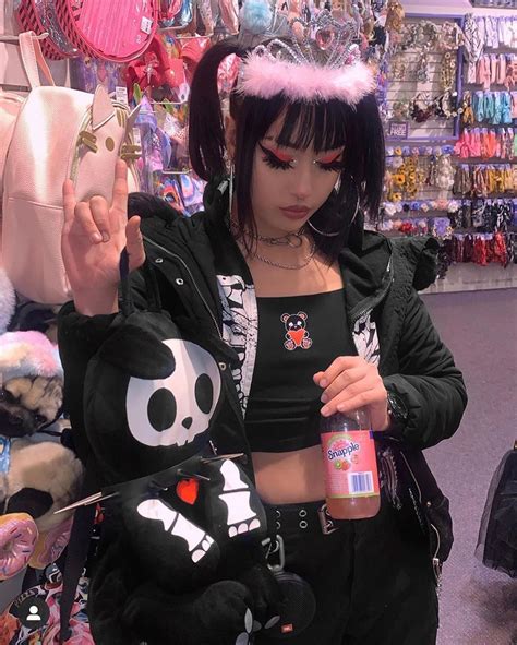 pin by malu on sanrio aesthetic in 2020 grunge outfits fashion inspo outfits emo princess