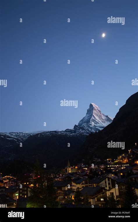 Matterhorn Mountain Night Lights Hi Res Stock Photography And Images