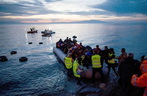 Flüchtlingsdrama: Fünf Flüchtlinge vor Samos ertrunken ...